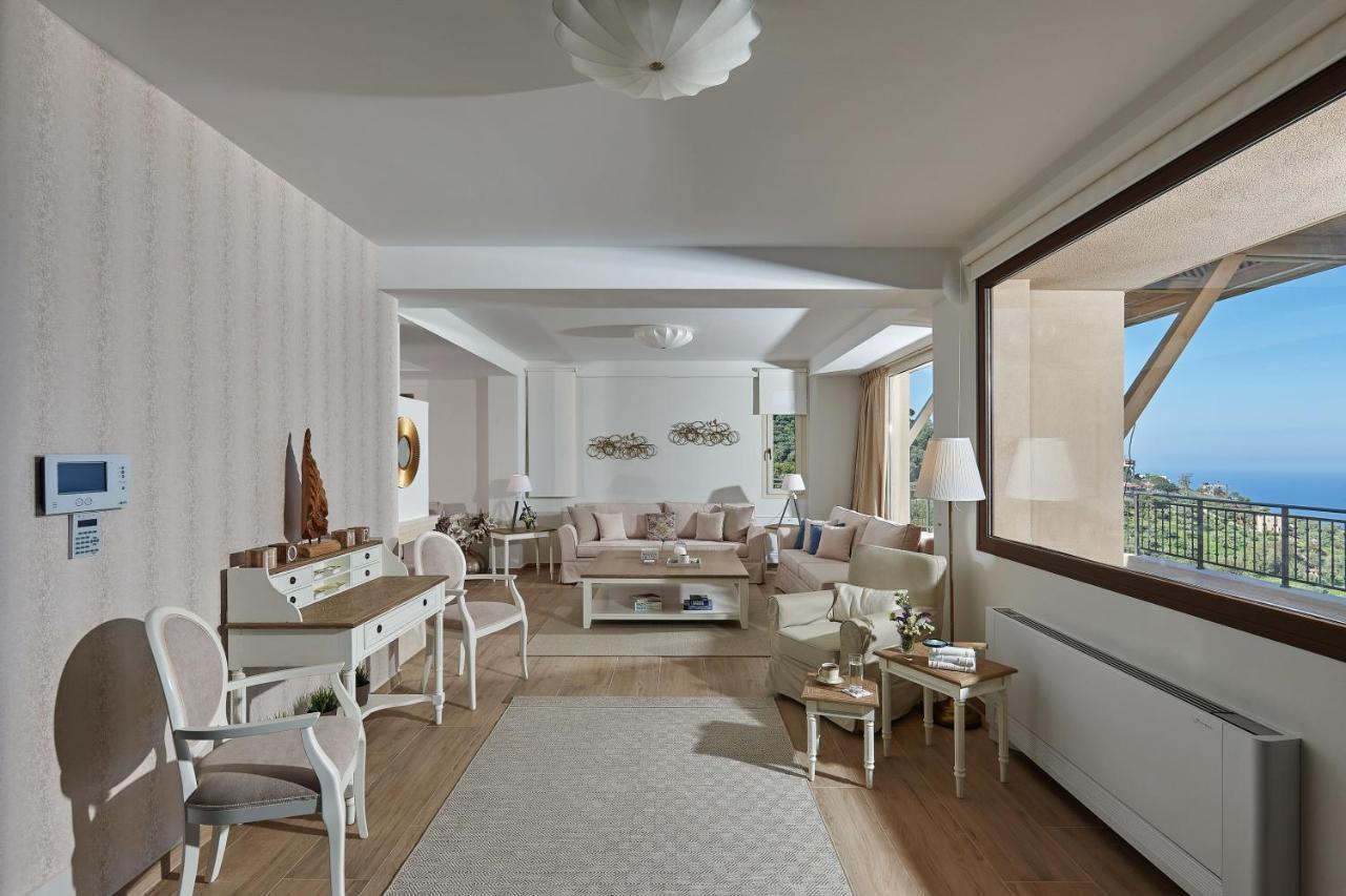 Villa Omikron Rodhia  Экстерьер фото